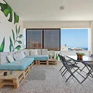 Sea And Mountain View Apartment